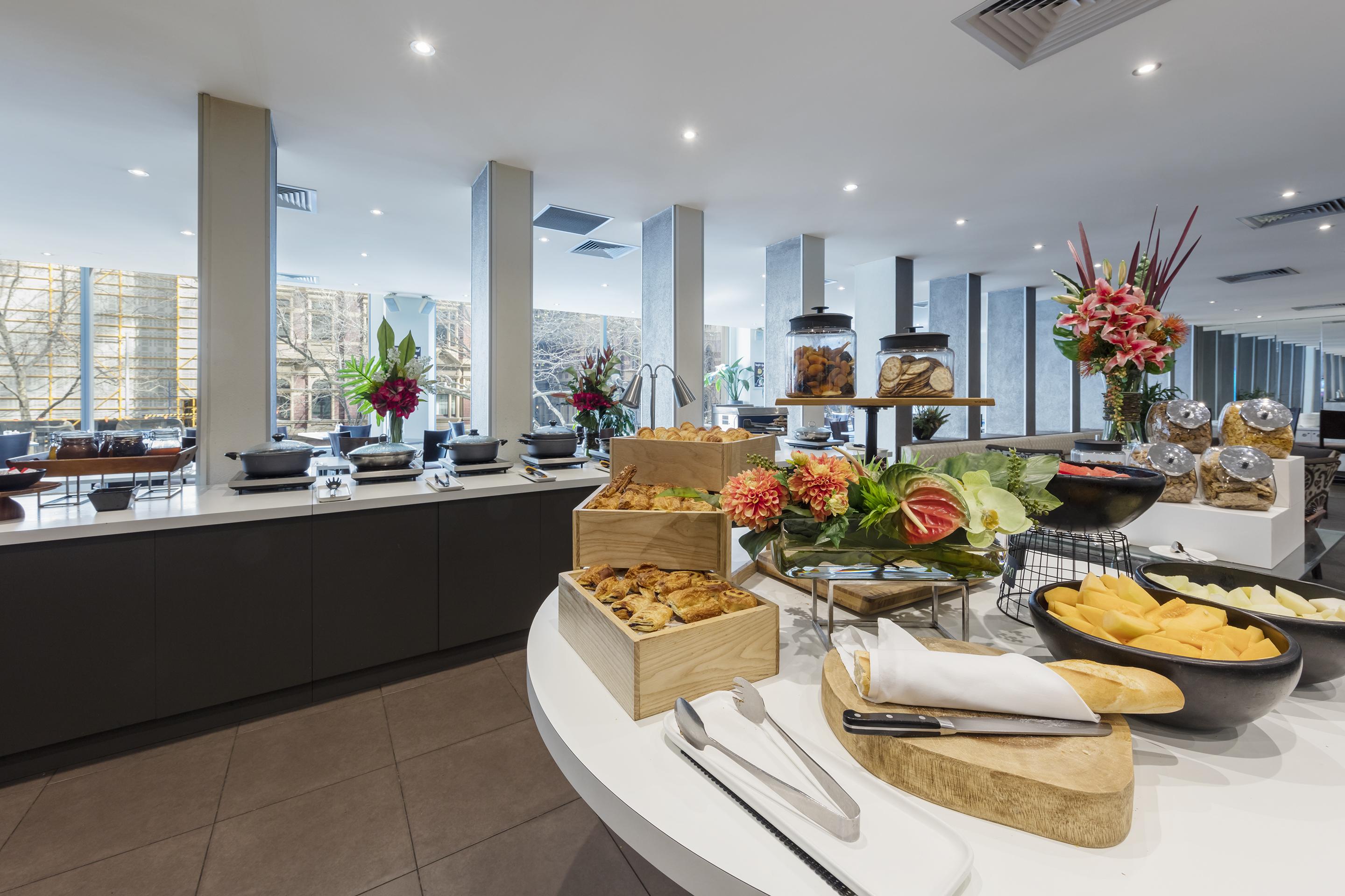 Oaks Melbourne On Collins Suites Exterior foto