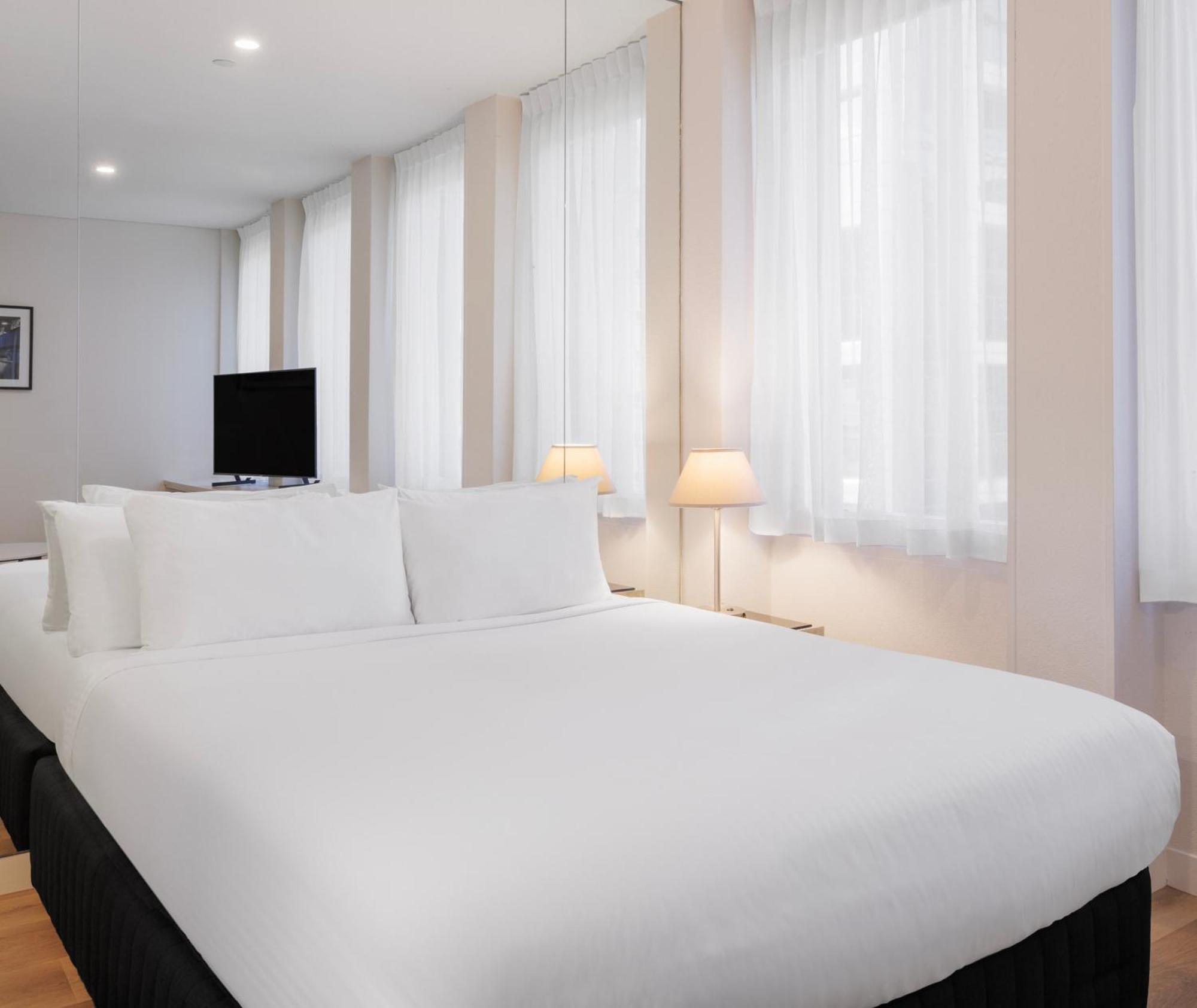 Oaks Melbourne On Collins Suites Exterior foto